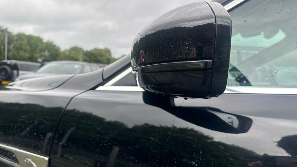 Jaguar F-Pace 2.0 D200 R-Dynamic S 5dr Auto AWD Diesel Estate - Image 29