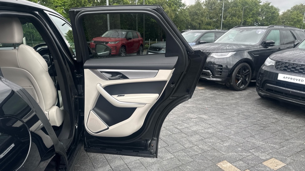 Jaguar F-Pace 2.0 D200 R-Dynamic S 5dr Auto AWD Diesel Estate - Image 36