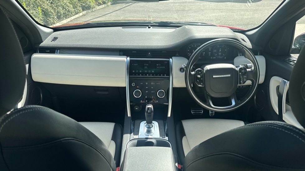 Land Rover Discovery Sport 2.0 D150 R-Dynamic SE 5dr Auto Diesel Station Wagon - Image 9