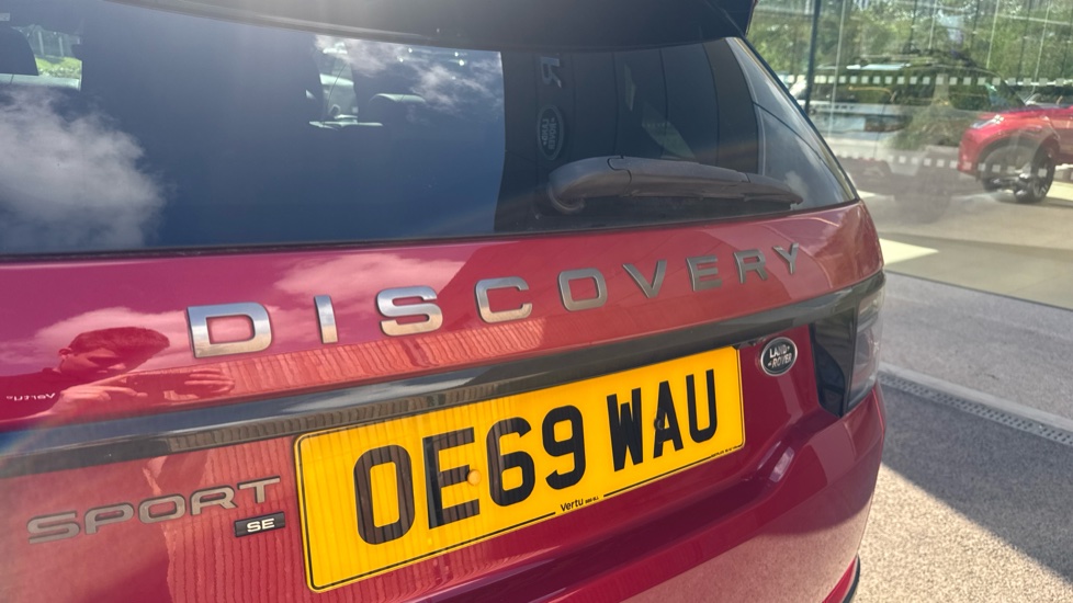 Land Rover Discovery Sport 2.0 D150 R-Dynamic SE 5dr Auto Diesel Station Wagon - Image 27