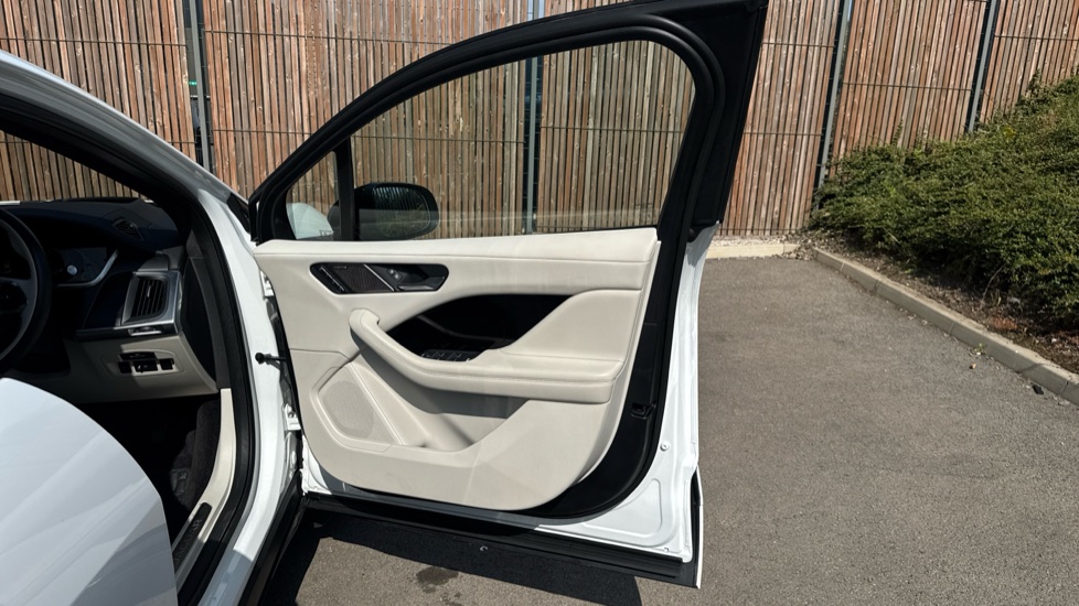 Jaguar I-Pace 294kW EV400 Sport 90kWh 5dr Auto Electric Estate - Image 38