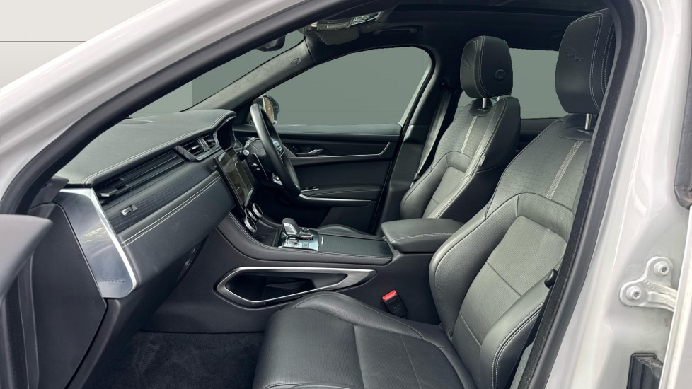 Jaguar F-Pace 2.0 P400e R-Dynamic HSE Black 5dr Auto AWD Estate - Image 3