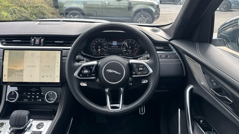 Jaguar F-Pace 2.0 P400e R-Dynamic HSE Black 5dr Auto AWD Estate - Image 15