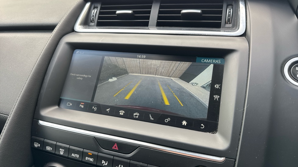 Jaguar E-Pace 2.0d [180] HSE 5dr Auto Diesel Estate - Image 12