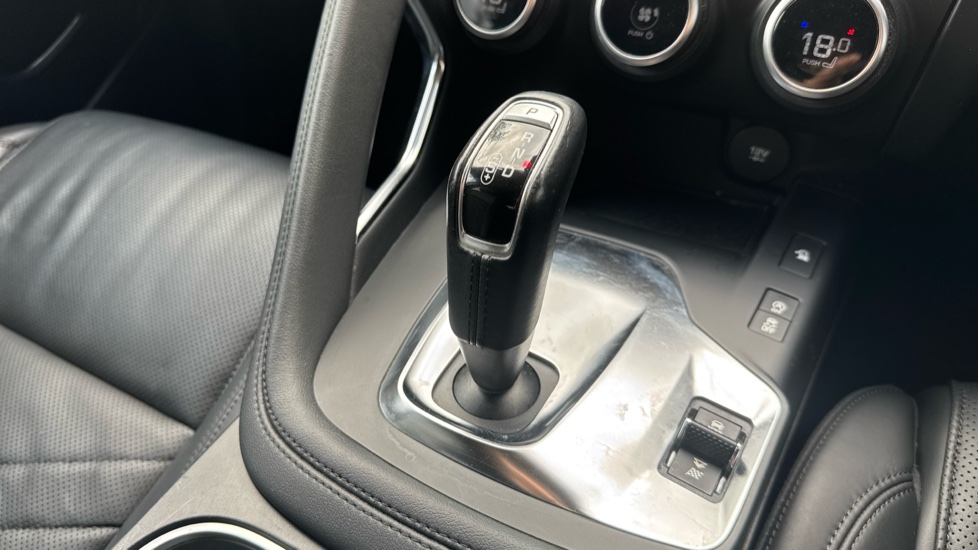 Jaguar E-Pace 2.0d [180] HSE 5dr Auto Diesel Estate - Image 13