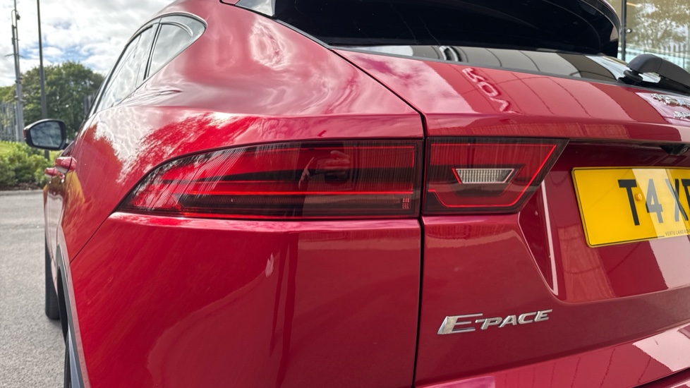 Jaguar E-Pace 2.0d [180] HSE 5dr Auto Diesel Estate - Image 19
