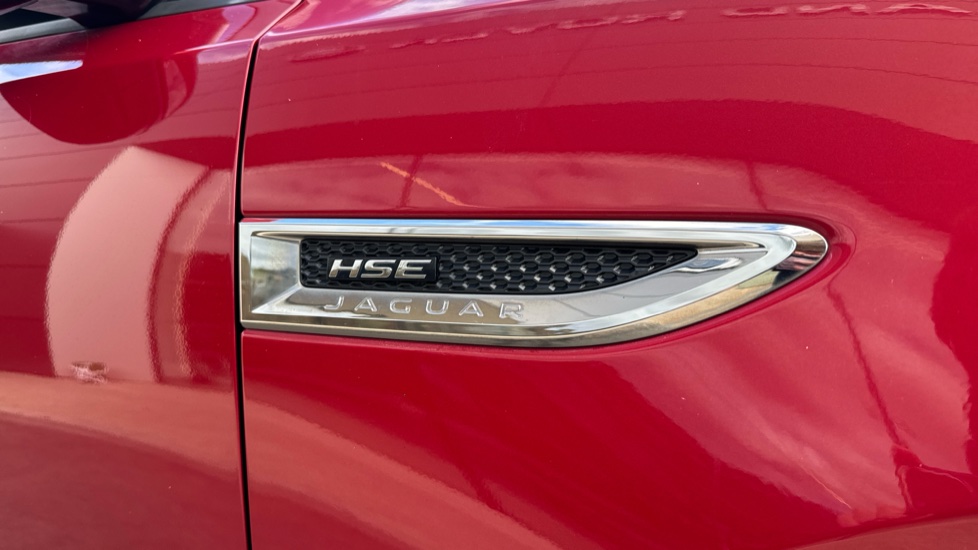 Jaguar E-Pace 2.0d [180] HSE 5dr Auto Diesel Estate - Image 20