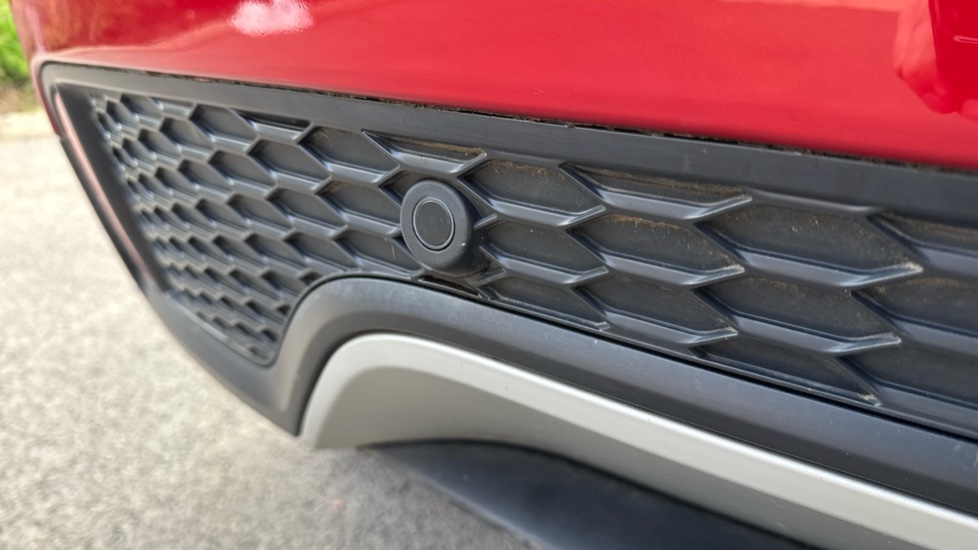 Jaguar E-Pace 2.0d [180] HSE 5dr Auto Diesel Estate - Image 28