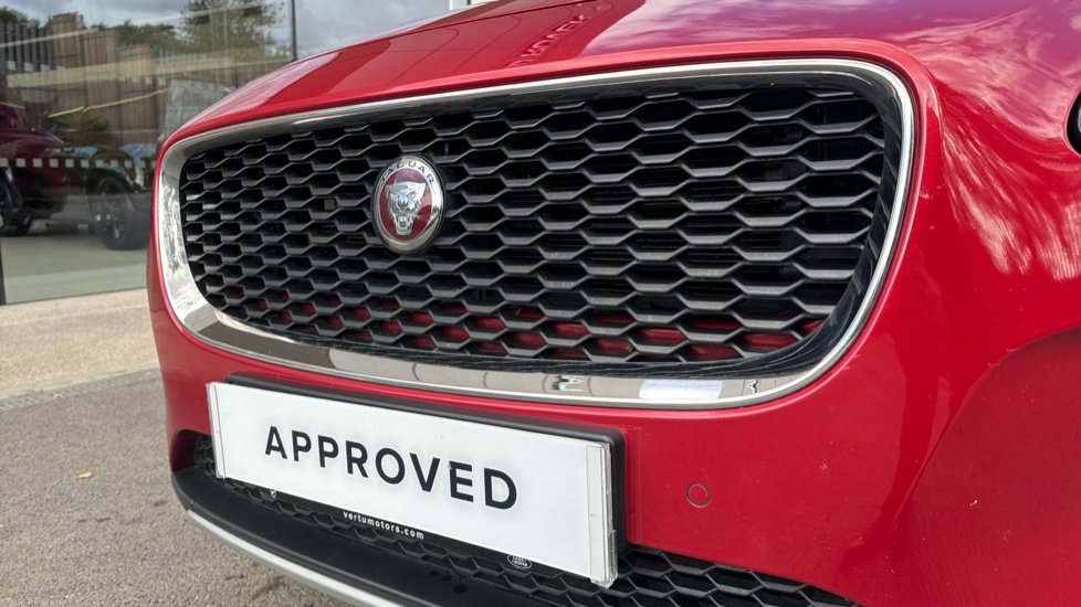 Jaguar E-Pace 2.0d [180] HSE 5dr Auto Diesel Estate - Image 32