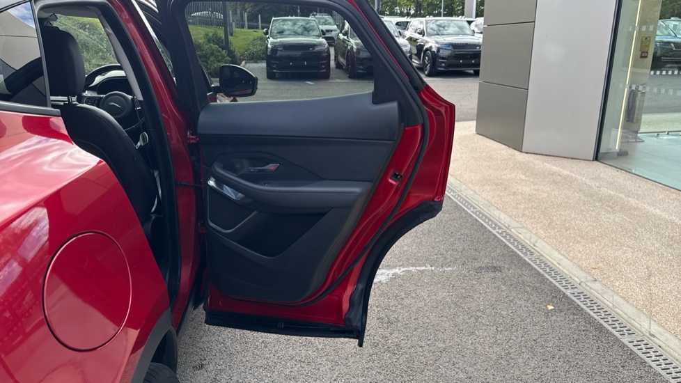 Jaguar E-Pace 2.0d [180] HSE 5dr Auto Diesel Estate - Image 35