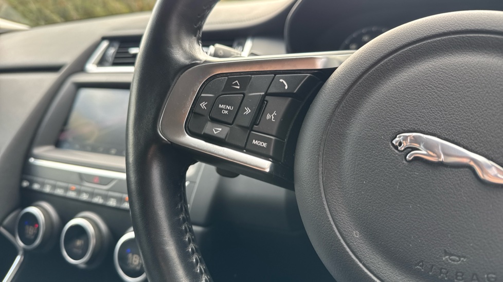 Jaguar E-Pace 2.0d [180] HSE 5dr Auto Diesel Estate - Image 42