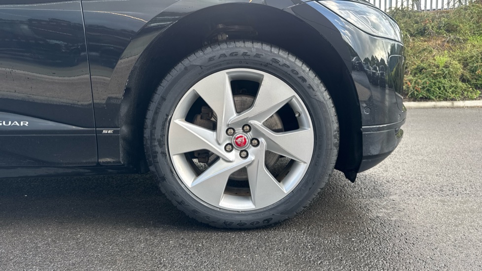 Jaguar I-Pace 294kW EV400 SE 90kWh 5dr Auto Electric Estate - Image 8