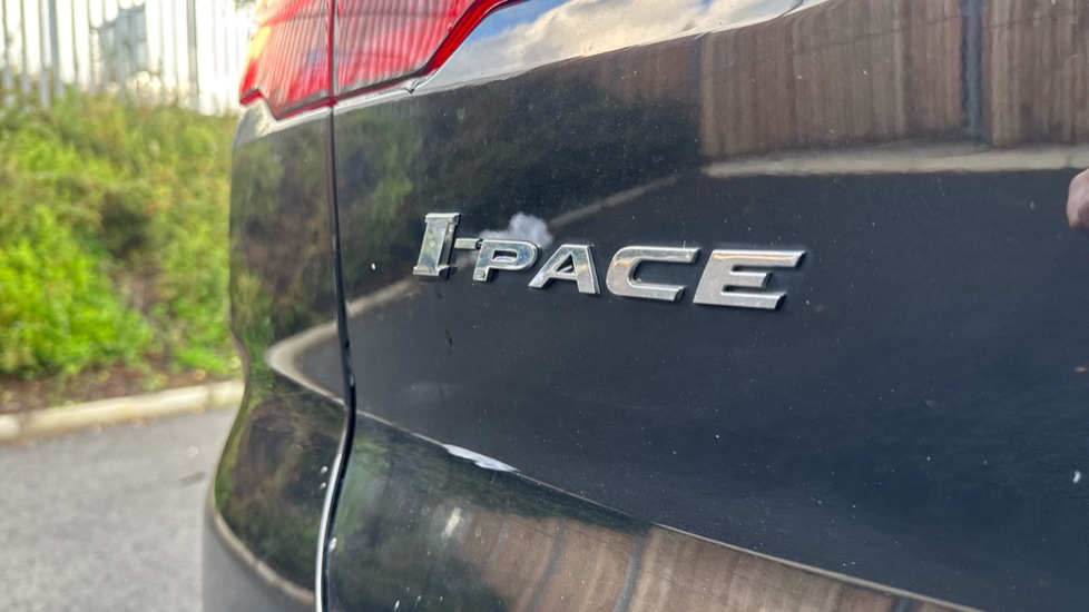 Jaguar I-Pace 294kW EV400 SE 90kWh 5dr Auto Electric Estate - Image 24