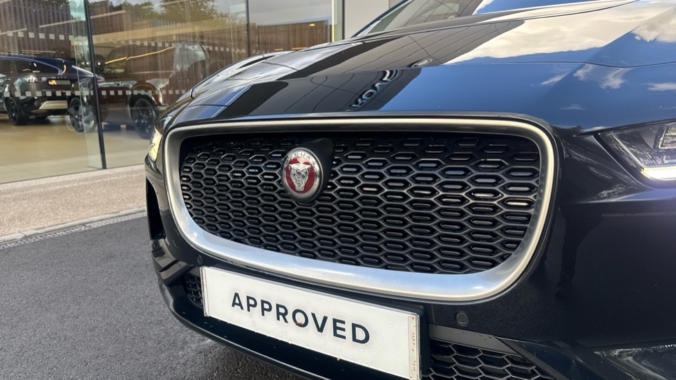 Jaguar I-Pace 294kW EV400 SE 90kWh 5dr Auto Electric Estate - Image 33