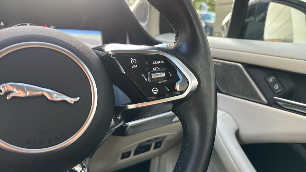 Jaguar I-Pace 294kW EV400 SE 90kWh 5dr Auto Electric Estate - Image 44