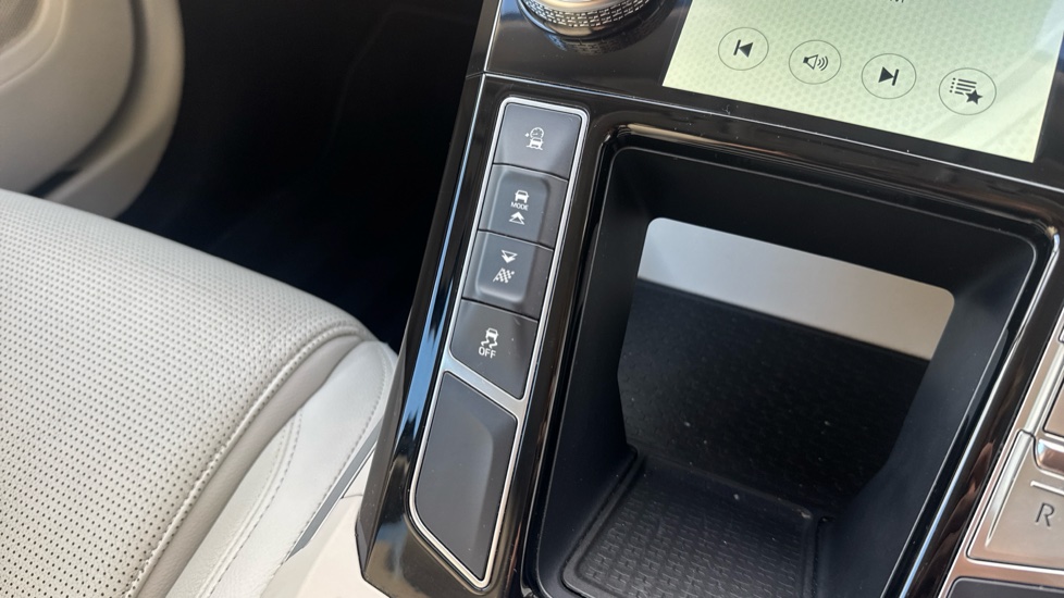 Jaguar I-Pace 294kW EV400 SE 90kWh 5dr Auto Electric Estate - Image 50