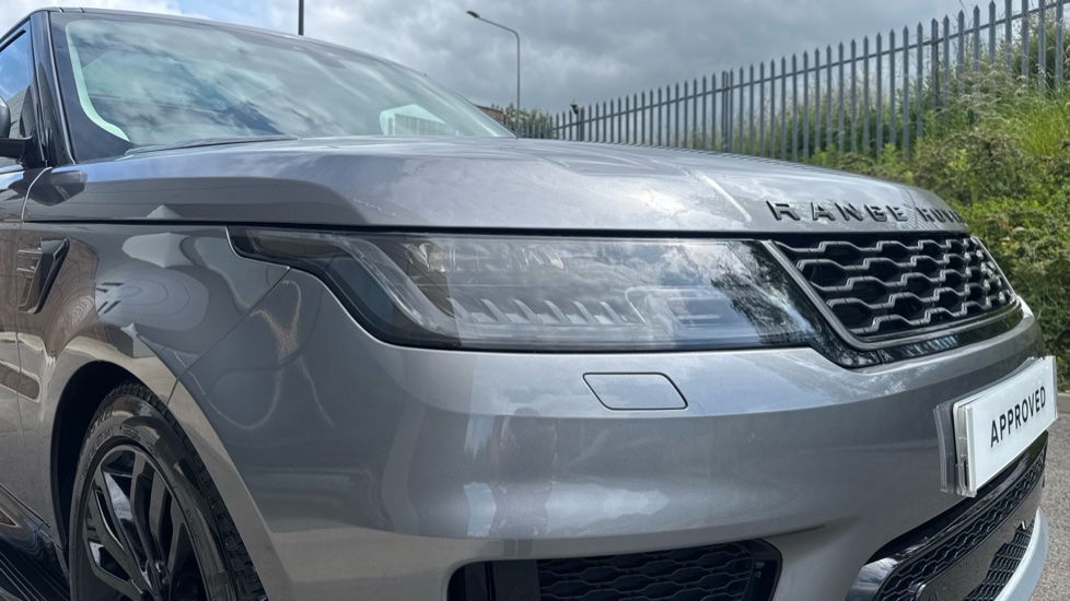 Land Rover Range Rover Sport 3.0 D300 HSE Silver 5dr Auto Diesel Estate - Image 17