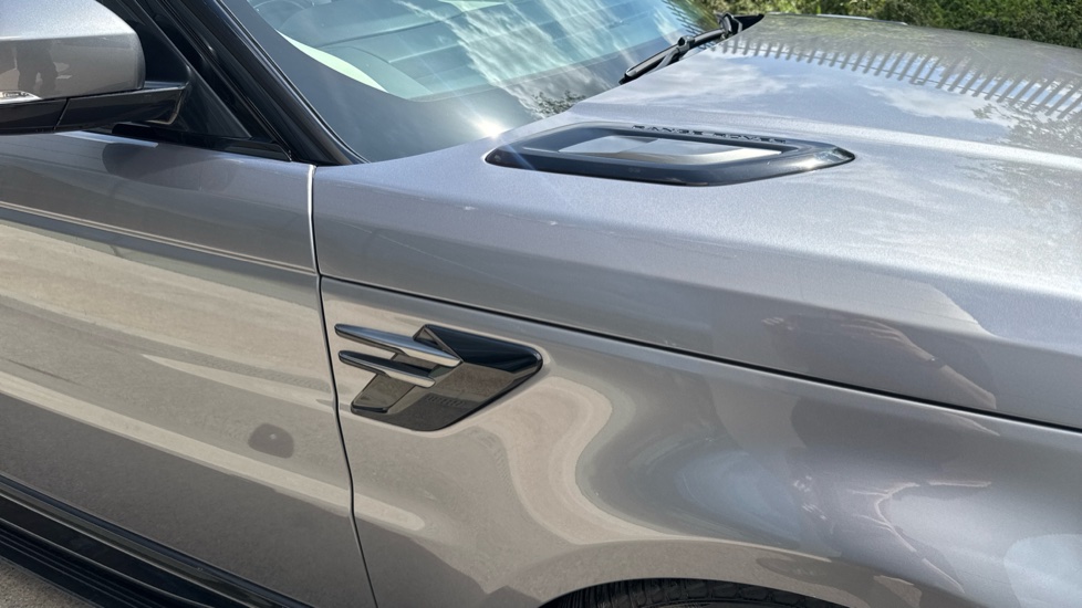 Land Rover Range Rover Sport 3.0 D300 HSE Silver 5dr Auto Diesel Estate - Image 20