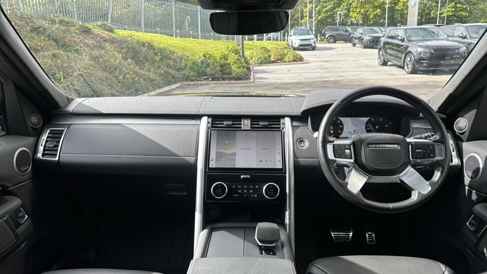 Land Rover Discovery Diesel 3.0 D350 Dynamic HSE Commercial Auto - Image 9