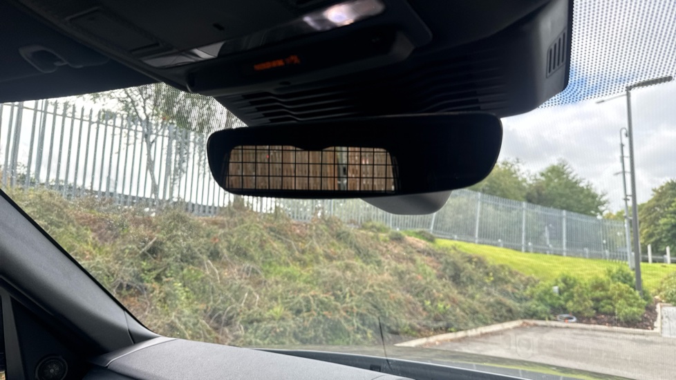 Land Rover Discovery Diesel 3.0 D350 Dynamic HSE Commercial Auto - Image 25