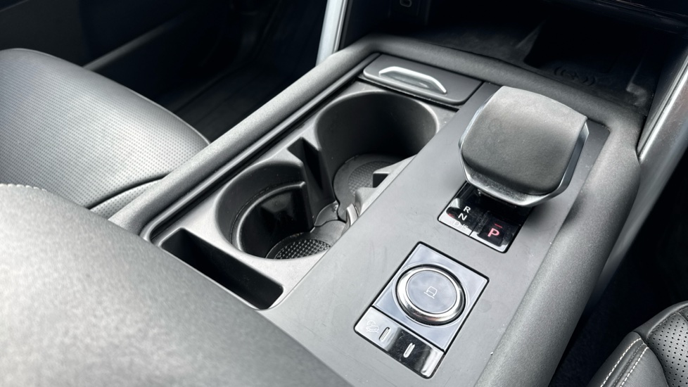 Land Rover Discovery Diesel 3.0 D350 Dynamic HSE Commercial Auto - Image 27