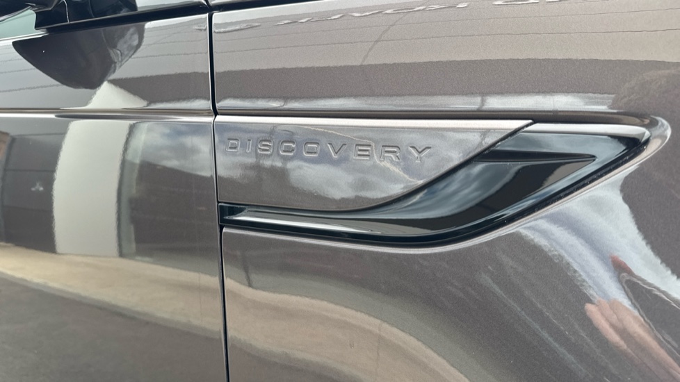 Land Rover Discovery Diesel 3.0 D350 Dynamic HSE Commercial Auto - Image 35