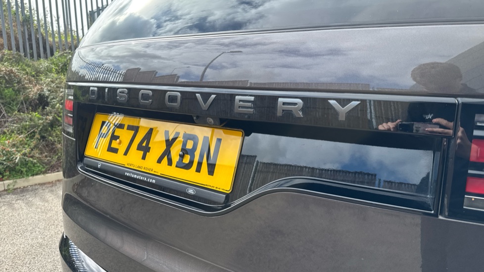 Land Rover Discovery Diesel 3.0 D350 Dynamic HSE Commercial Auto - Image 40
