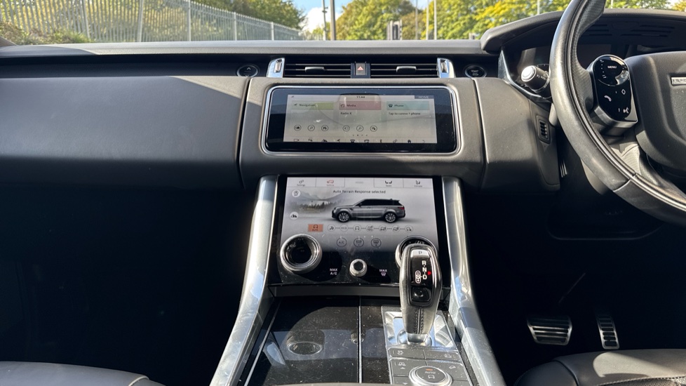 Land Rover Range Rover Sport 3.0 D300 HSE Dynamic Black 5dr Auto Diesel Estate - Image 14