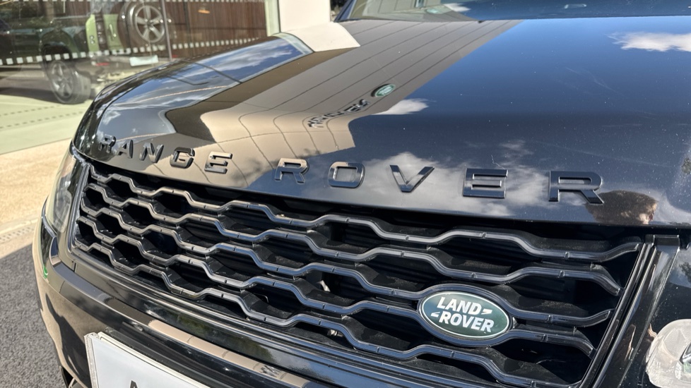 Land Rover Range Rover Sport 3.0 D300 HSE Dynamic Black 5dr Auto Diesel Estate - Image 33