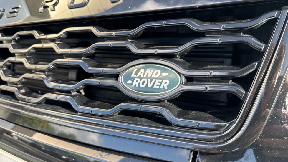 Land Rover Range Rover Sport 3.0 D300 HSE Dynamic Black 5dr Auto Diesel Estate - Image 34