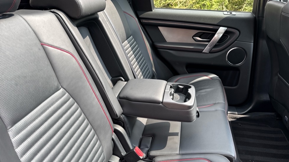 Land Rover Discovery Sport 2.0 D200 Urban Edition 5dr Auto Diesel Station Wagon - Image 40