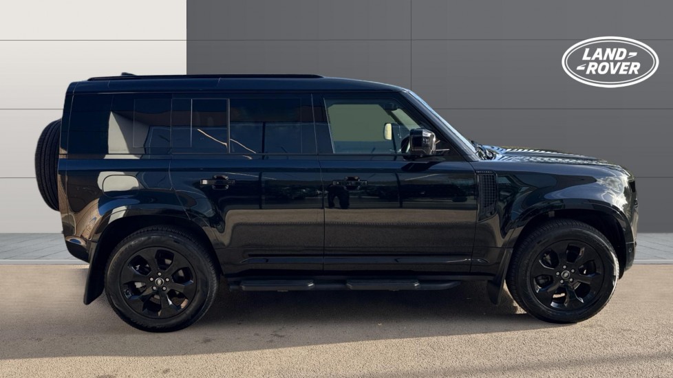 Land Rover Defender 3.0 D250 X-Dynamic SE 110 5dr Auto Diesel Estate - Image 5