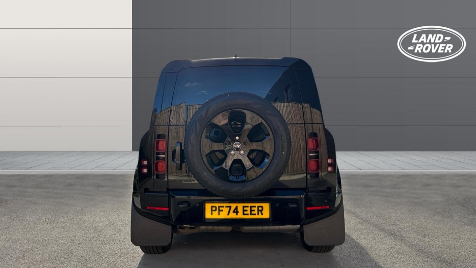 Land Rover Defender 3.0 D250 X-Dynamic SE 110 5dr Auto Diesel Estate - Image 6