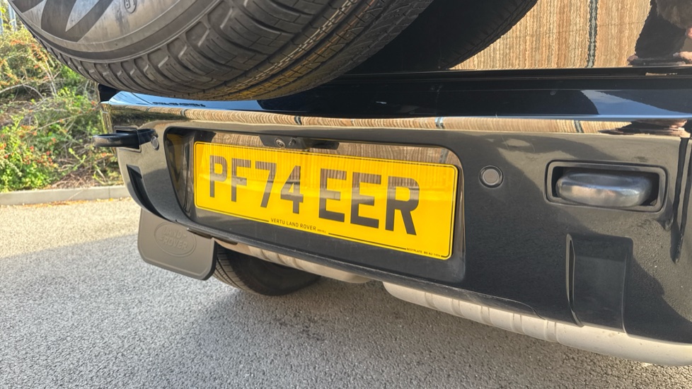 Land Rover Defender 3.0 D250 X-Dynamic SE 110 5dr Auto Diesel Estate - Image 27