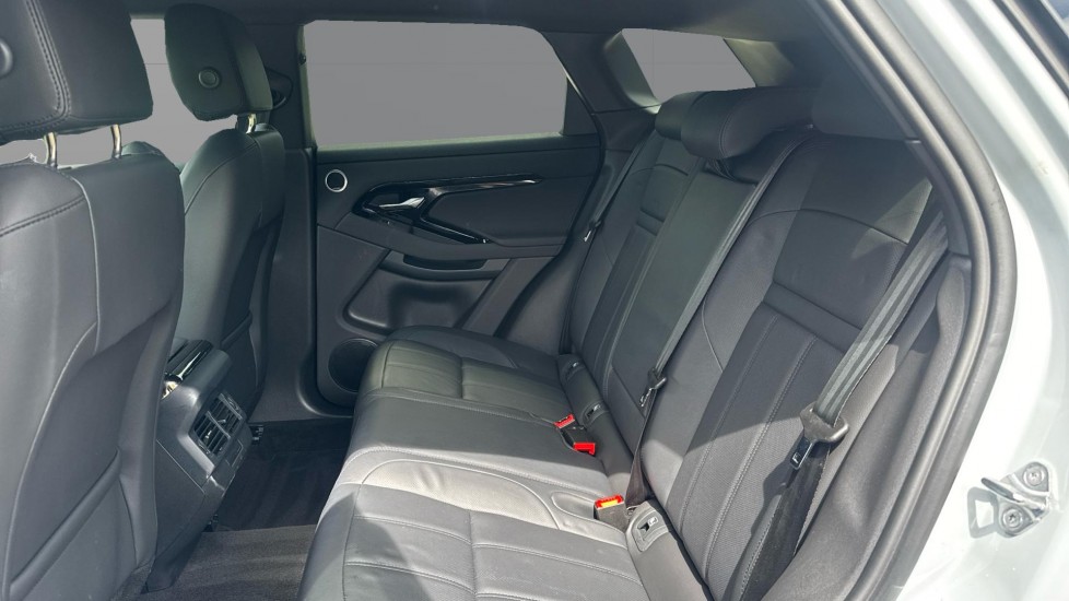 Land Rover Range Rover Evoque 2.0 D200 Dynamic SE 5dr Auto Diesel Hatchback - Image 4
