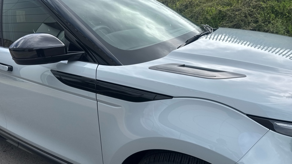 Land Rover Range Rover Evoque 2.0 D200 Dynamic SE 5dr Auto Diesel Hatchback - Image 20