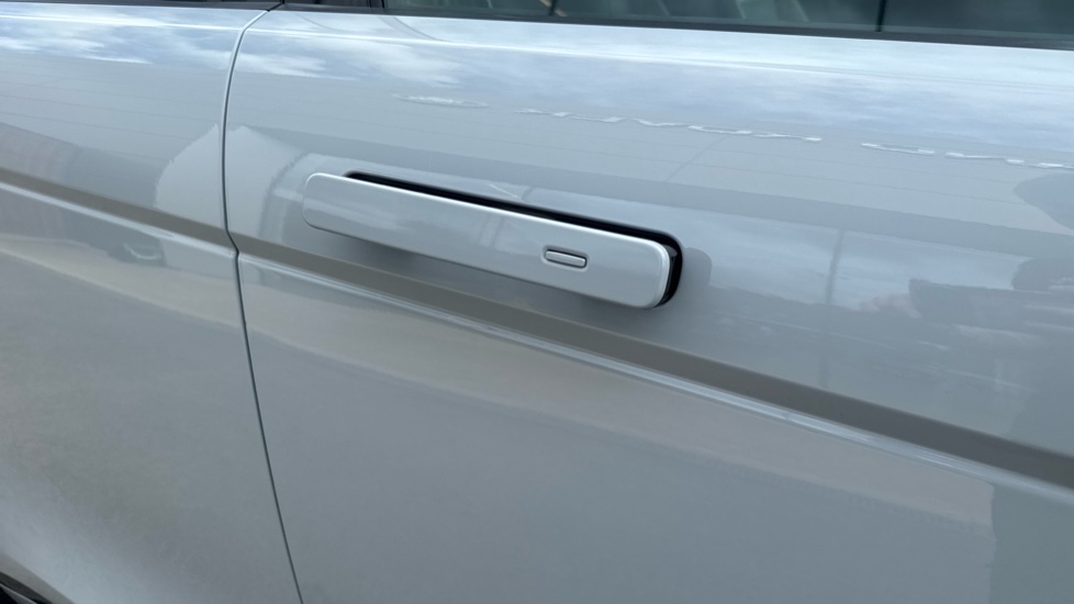Land Rover Range Rover Evoque 2.0 D200 Dynamic SE 5dr Auto Diesel Hatchback - Image 21
