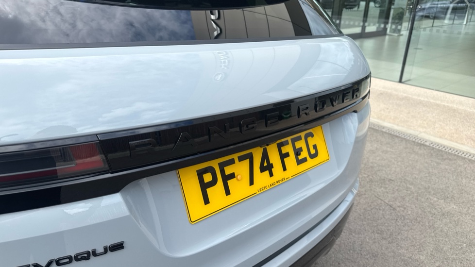Land Rover Range Rover Evoque 2.0 D200 Dynamic SE 5dr Auto Diesel Hatchback - Image 25