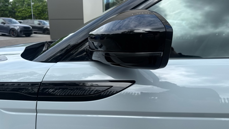 Land Rover Range Rover Evoque 2.0 D200 Dynamic SE 5dr Auto Diesel Hatchback - Image 30