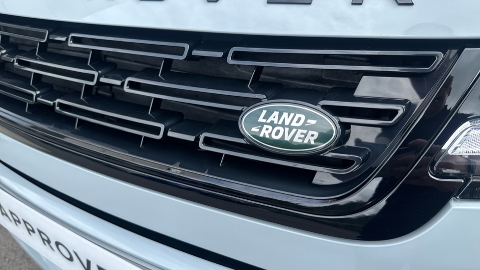 Land Rover Range Rover Evoque 2.0 D200 Dynamic SE 5dr Auto Diesel Hatchback - Image 33