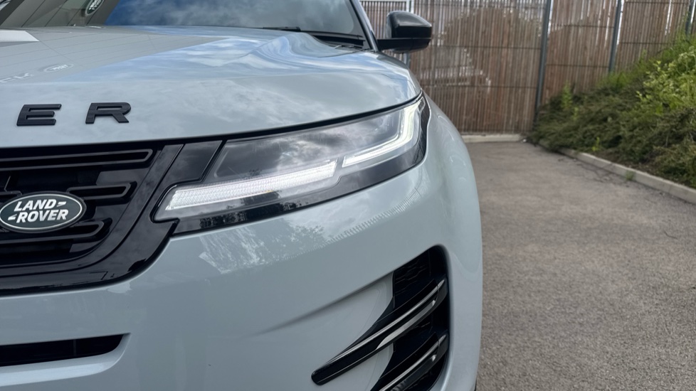Land Rover Range Rover Evoque 2.0 D200 Dynamic SE 5dr Auto Diesel Hatchback - Image 35
