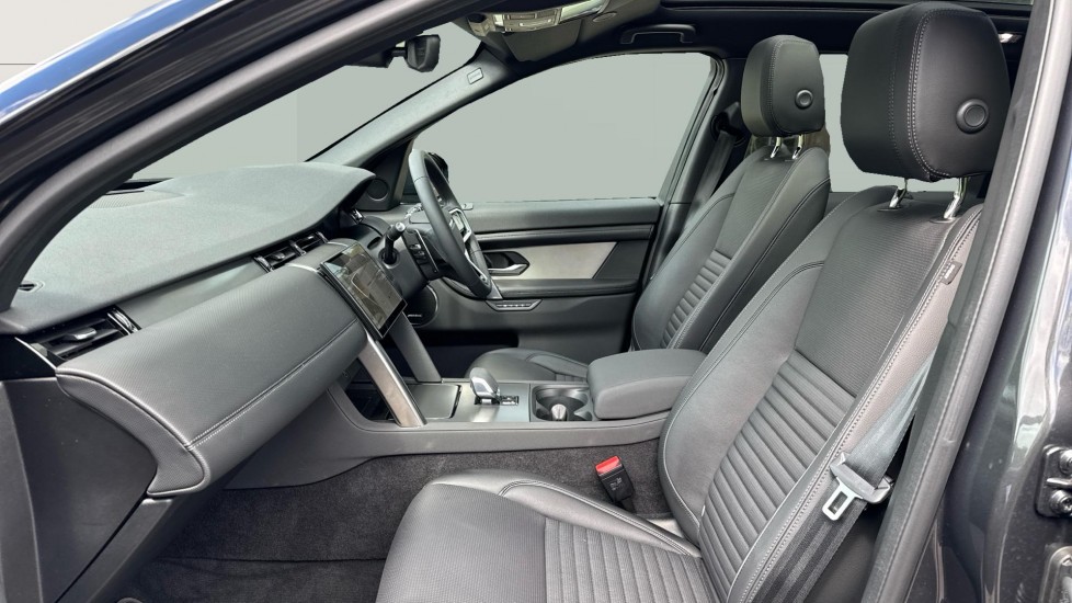 Land Rover Discovery Sport 2.0 D165 Dynamic SE 5dr Auto [7 Seat] Diesel Station Wagon - Image 3
