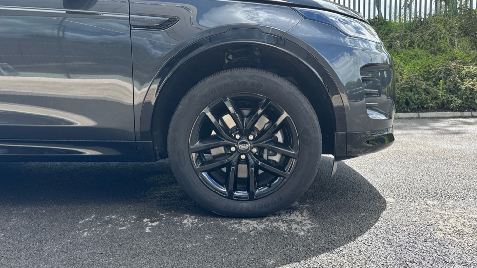 Land Rover Discovery Sport 2.0 D165 Dynamic SE 5dr Auto [7 Seat] Diesel Station Wagon - Image 8