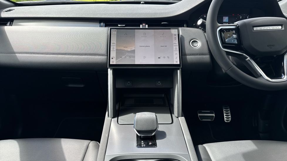 Land Rover Discovery Sport 2.0 D165 Dynamic SE 5dr Auto [7 Seat] Diesel Station Wagon - Image 14