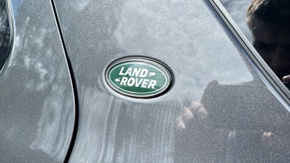 Land Rover Discovery Sport 2.0 D165 Dynamic SE 5dr Auto [7 Seat] Diesel Station Wagon - Image 30