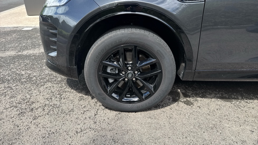 Land Rover Discovery Sport 2.0 D165 Dynamic SE 5dr Auto [7 Seat] Diesel Station Wagon - Image 33