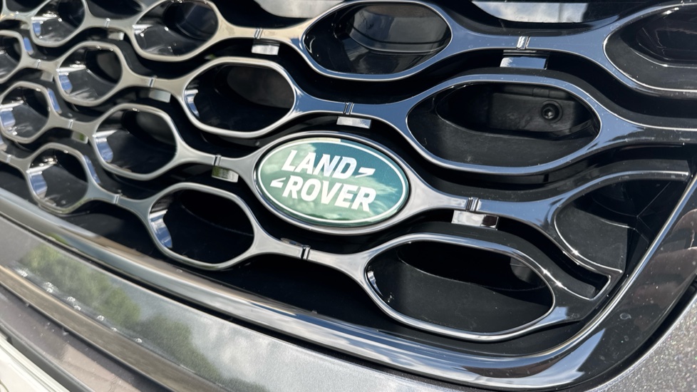 Land Rover Discovery Sport 2.0 D165 Dynamic SE 5dr Auto [7 Seat] Diesel Station Wagon - Image 35