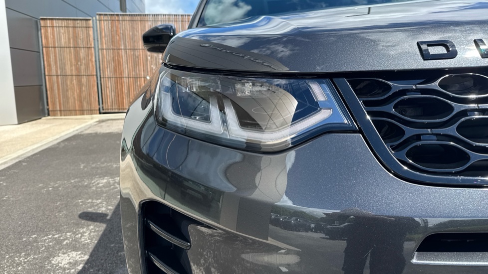 Land Rover Discovery Sport 2.0 D165 Dynamic SE 5dr Auto [7 Seat] Diesel Station Wagon - Image 37