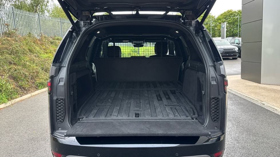 Land Rover Discovery Diesel 3.0 D350 Dynamic HSE Commercial Auto - Image 10