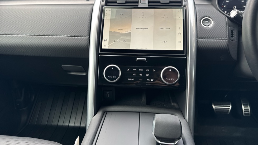 Land Rover Discovery Diesel 3.0 D350 Dynamic HSE Commercial Auto - Image 14